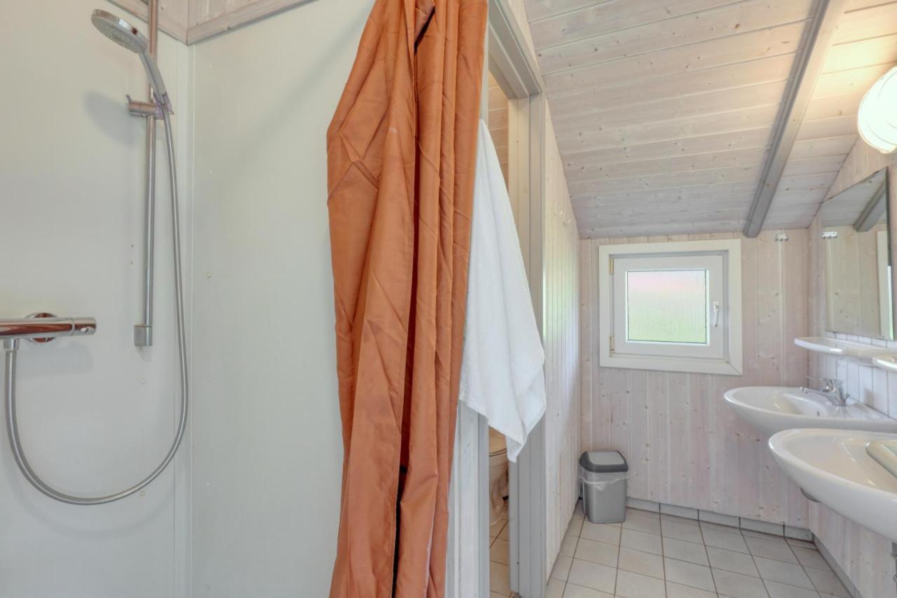 Kranich Ferienhaeuser Mit Innenpool Hohendorf  Exteriör bild